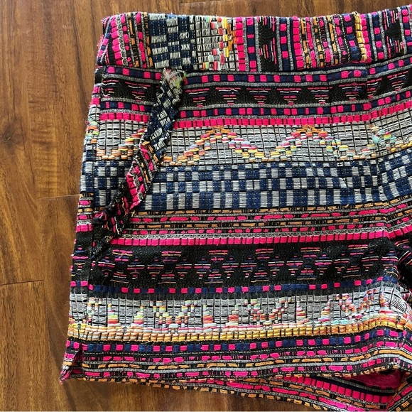 Trina Turk Multicolor Tweed Fringe Pockets Corbin Baja Shorts size 4 - Picture 2 of 7